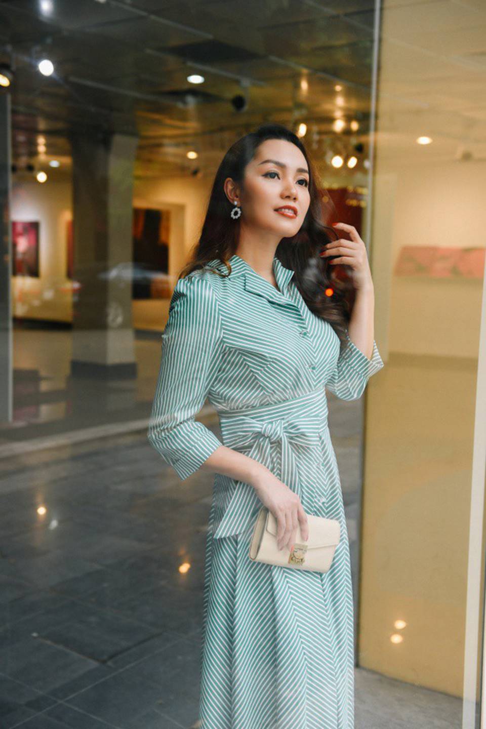 Yêu bạn trai kém tuổi, Gái một con Ngọc Anh ngày càng trẻ trung, sành điệu-6