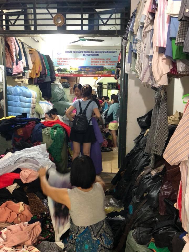 Trời trở rét, chủ shop hàng thùng thu về 35 triệu đồng/ngày-4