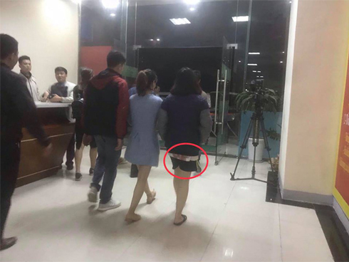 Hàng xóm nữ sinh bị nghi ném con: Hôm trước còn thấy cô gái mang bầu, tối qua bụng bầu không còn, đi lại rất nhẹ nhàng”-6