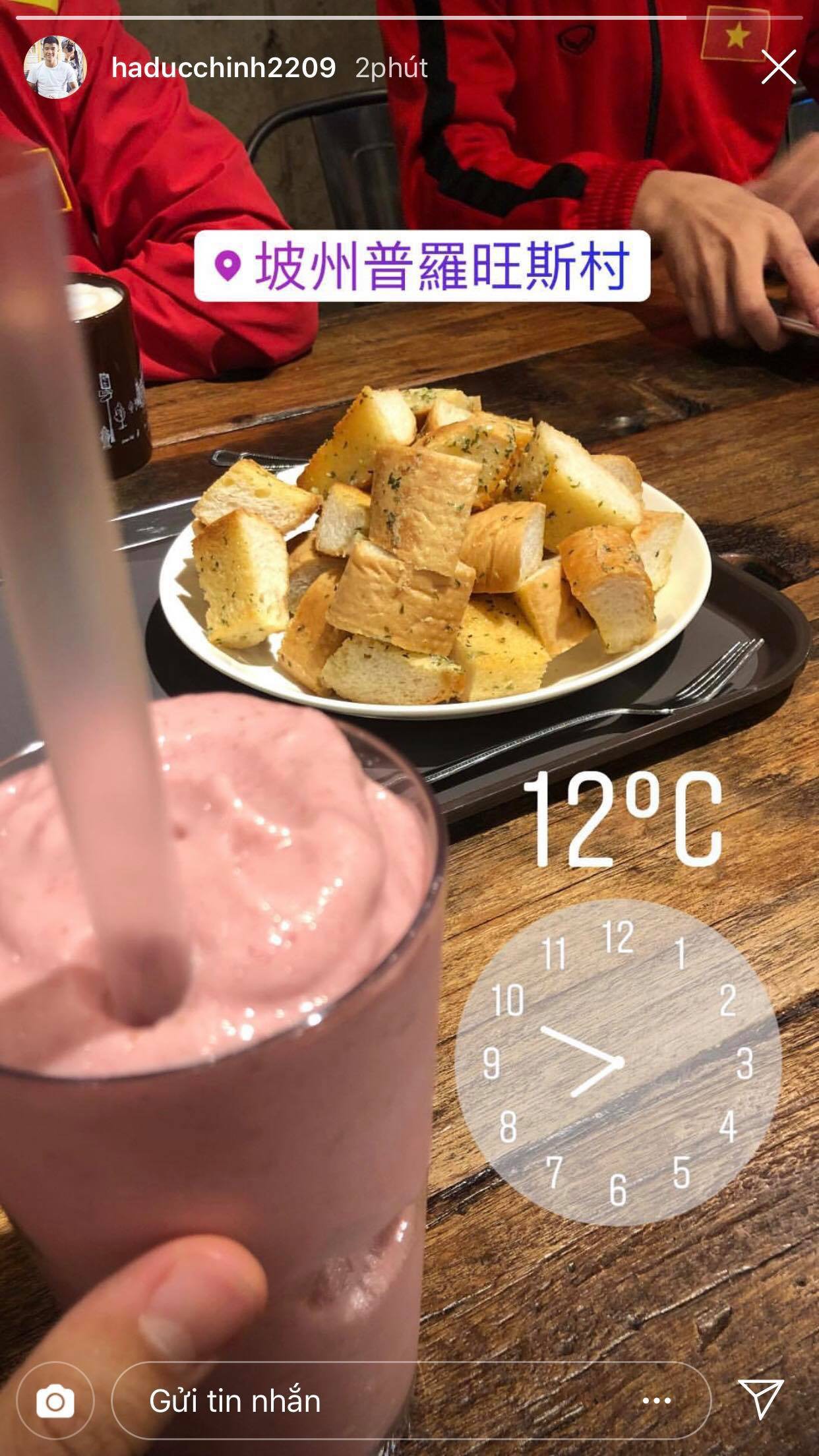 Hải Quế nhớ nhung cô công chúa điệu đà, Tiến Dũng, Quang Hải học bài chăm chỉ sau giờ tập luyện tại Hàn Quốc-5