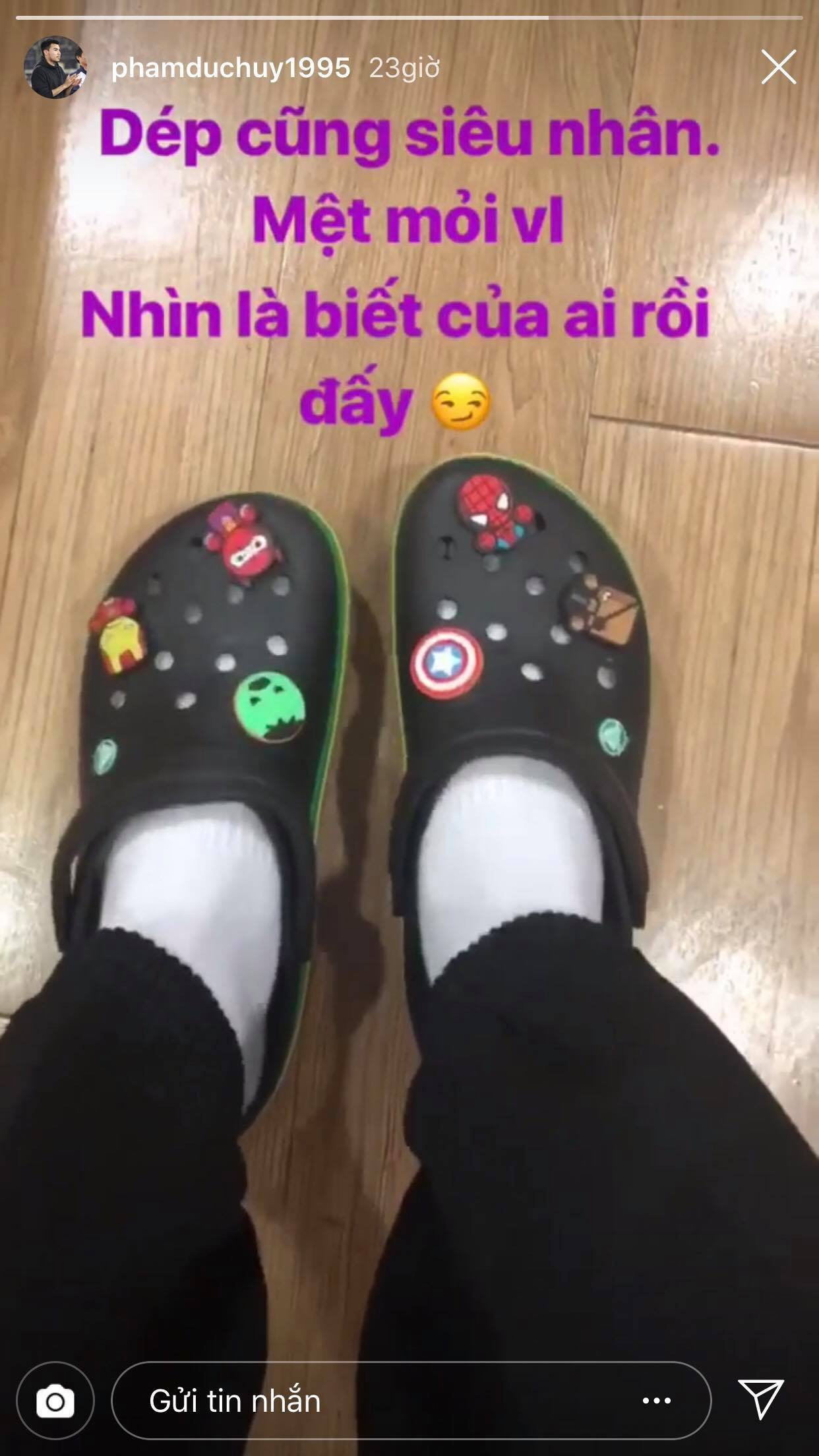 Hải Quế nhớ nhung cô công chúa điệu đà, Tiến Dũng, Quang Hải học bài chăm chỉ sau giờ tập luyện tại Hàn Quốc-4