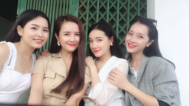 Lần đầu về quê nhà Đắk Lắk đoàn tụ với gia đình, Nhã Phương lại không giấu được vòng hai lớn khác thường-3