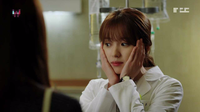 20/10 nhận được quà CPN đến cơ quan, tôi xây xẩm mặt mày khi nhận ra đó là do bồ nhí của chồng gửi tặng-2