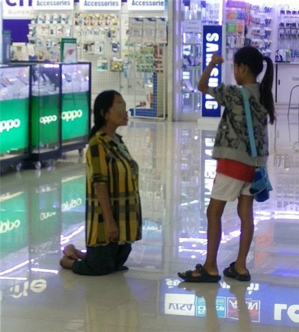 Mẹ Xu Sim: Bao bọc quá chỉ làm con yếu đi và tạo điều kiện cho con vô cảm!-2