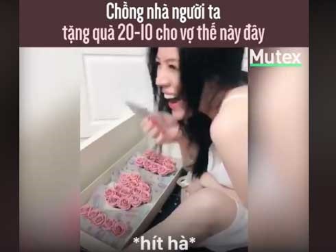 Chồng nhà người ta tặng quà 20-10 cho vợ thế này đây