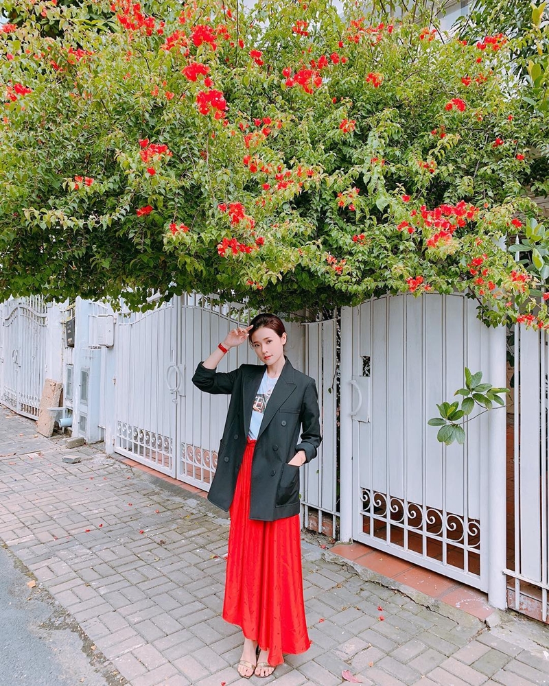 Thời trang ngày giao mùa: Võ Hoàng Yến bất ngờ bánh bèo - Midu khoe street style vừa đẹp vừa sang-6