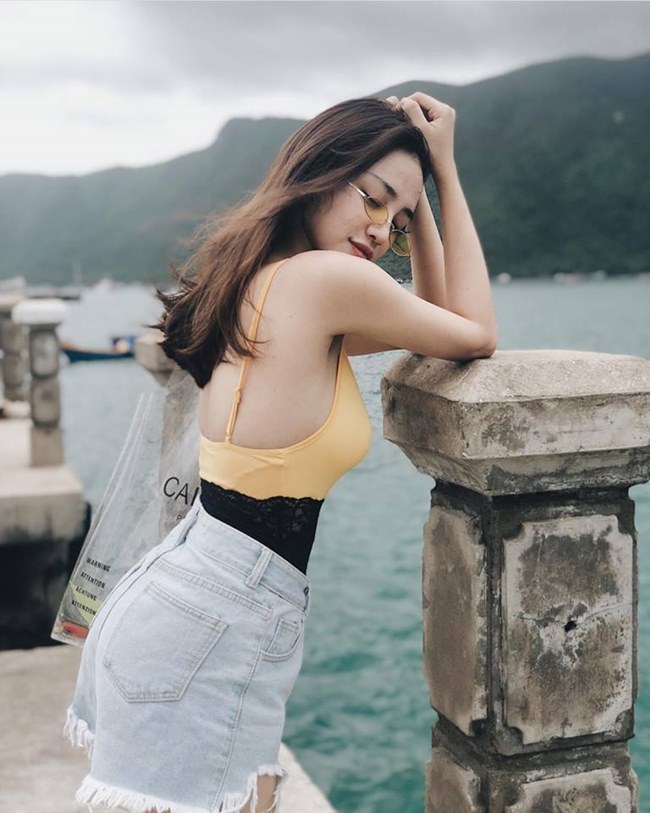 Elly Trần, Minh Tú, Thiên Nga: Ai gợi cảm nhất khi mặc mốt quần tụt gây tranh cãi?-15