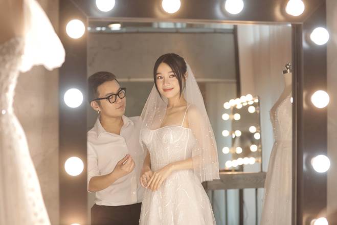 Cứ diện kiểu đầm này, Minh Hằng khoe được vòng 1 cực tinh tế mà không nhức mắt-7