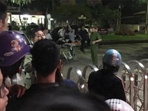 Thanh Hóa: Giang hồ bắn nhau ngoài phố, truy sát vào tận bệnh viện khiến nhiều người sợ hãi Thanh Hóa: Giang hồ bắn nhau ngoài phố, truy sát vào tận bệnh viện khiến nhiều người sợ hãi