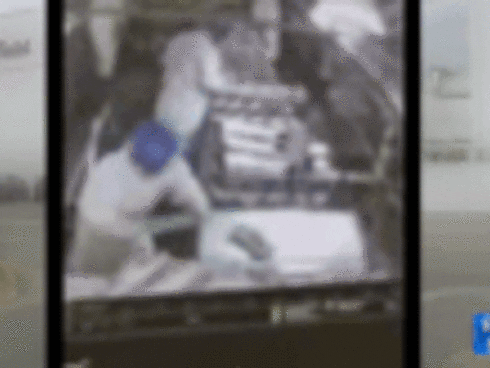 Muối mặt khi vòng vàng tặng vợ bị nam châm hút, người đàn ông kiện đòi lại tiền-2