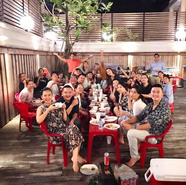 Giàu có là thế nhưng Louis Nguyễn lại chỉ tặng Tăng Thanh Hà những thứ giản dị này trong các dịp đặc biệt-12