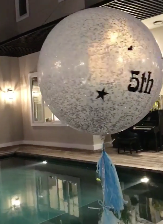 Giàu có là thế nhưng Louis Nguyễn lại chỉ tặng Tăng Thanh Hà những thứ giản dị này trong các dịp đặc biệt-8