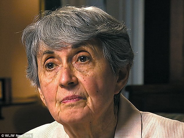 Sự thật về nụ hôn trên quảng trường nổi tiếng không hề lãng mạn như bạn tưởng-4