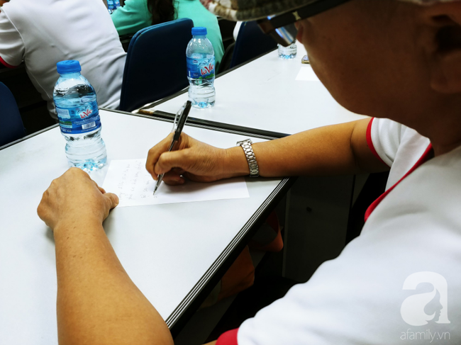 Tâm sự cười ra nước mắt của nữ bệnh nhân ung thư vú ngày 20-10: Thấy mặt bác sĩ là… muốn ói-11