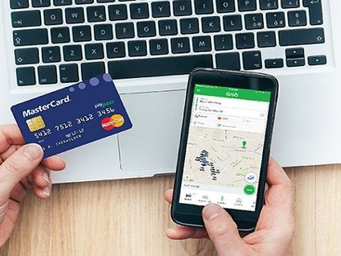 Grab ’phong tỏa’ tiền dân, thu thập thông tin khách hàng-3