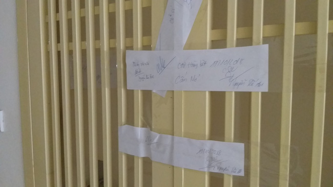 Bé gái sơ sinh bị mẹ ném từ tầng 31 chung cư Linh Đàm đã được lo chôn cất-4