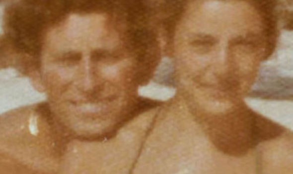 Sự thật ít biết đằng sau bức ảnh Thái tử Charles thân mật với cô gái xinh đẹp chỉ vài tháng trước khi quen Diana-2