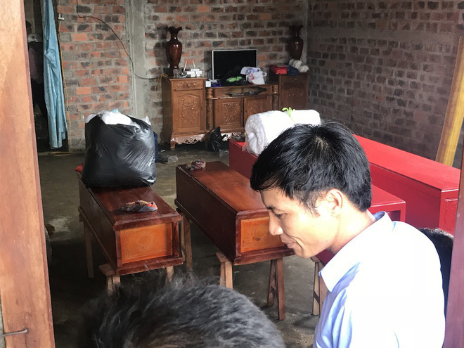 Vụ gia đình 4 người treo cổ tử vong: Cha già chết lặng chứng kiến 4 chiếc quan tài trong căn nhà xây dở-6