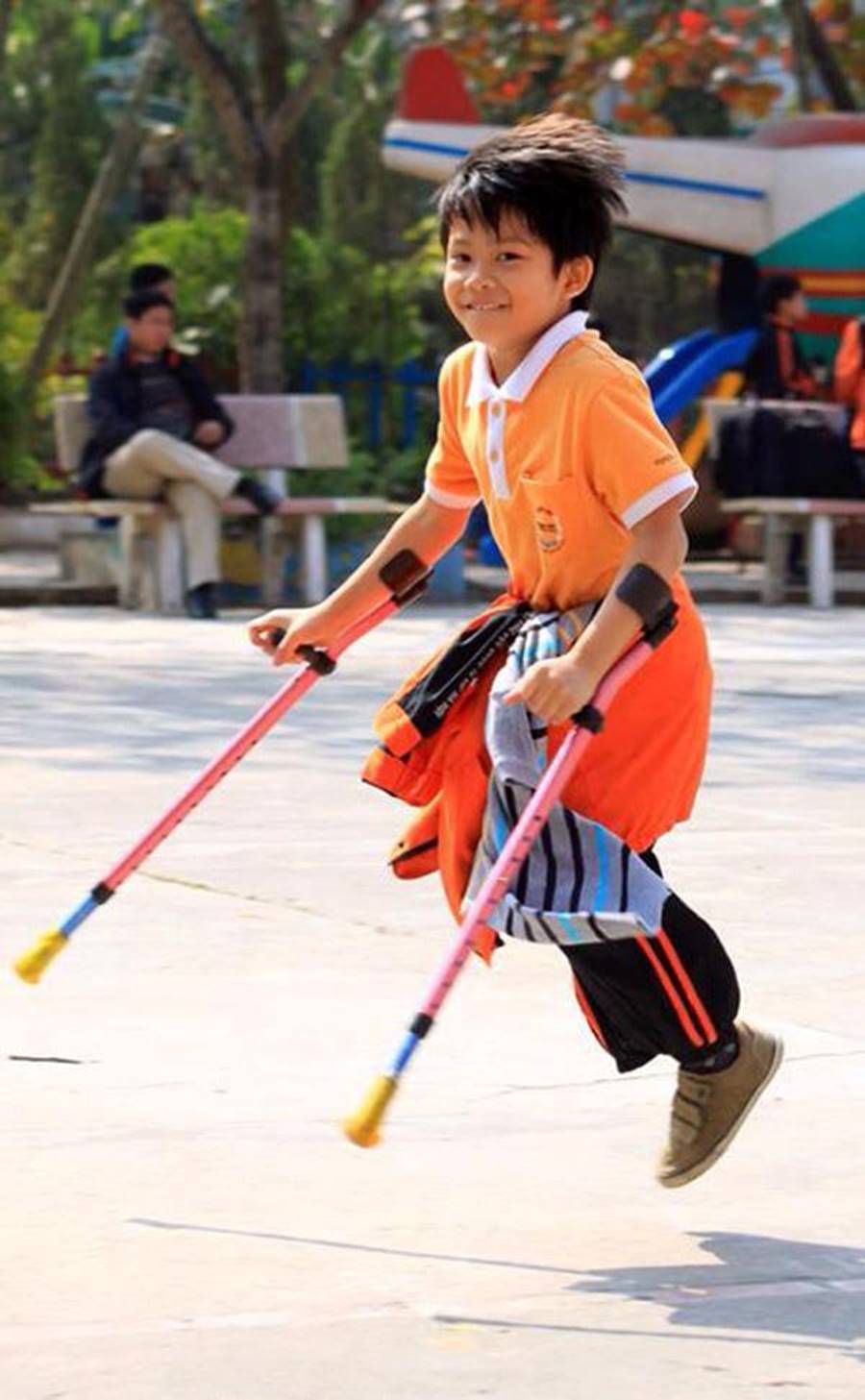 Những đứa trẻ bị bỏ rơi từ khi lọt lòng: Bé bị thú ăn thịt, trẻ bị lợn rừng tha-2