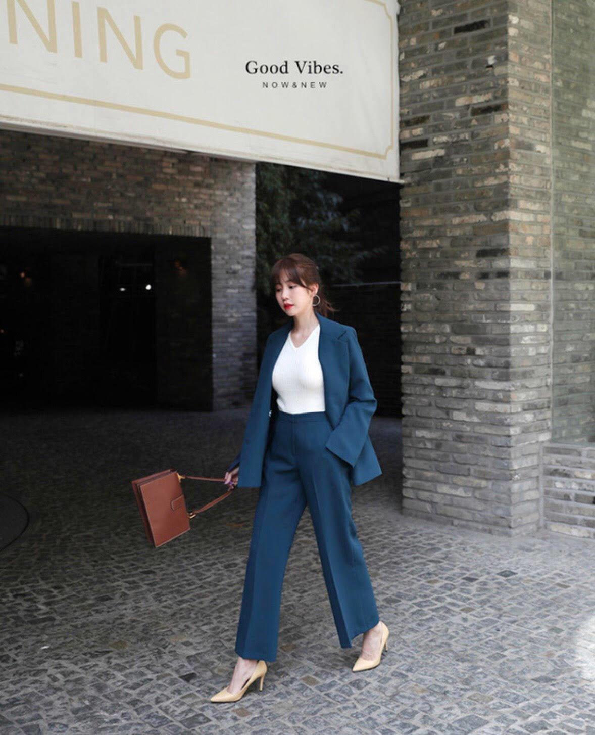 Học Sao Việt mặc nguyên một màu đơn giản vẫn sang, chân vẫn dài miên man-11