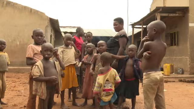 Cuộc sống không ngờ của người phụ nữ mắn đẻ nhất thế giới, 40 tuổi sinh 44 đứa con-4