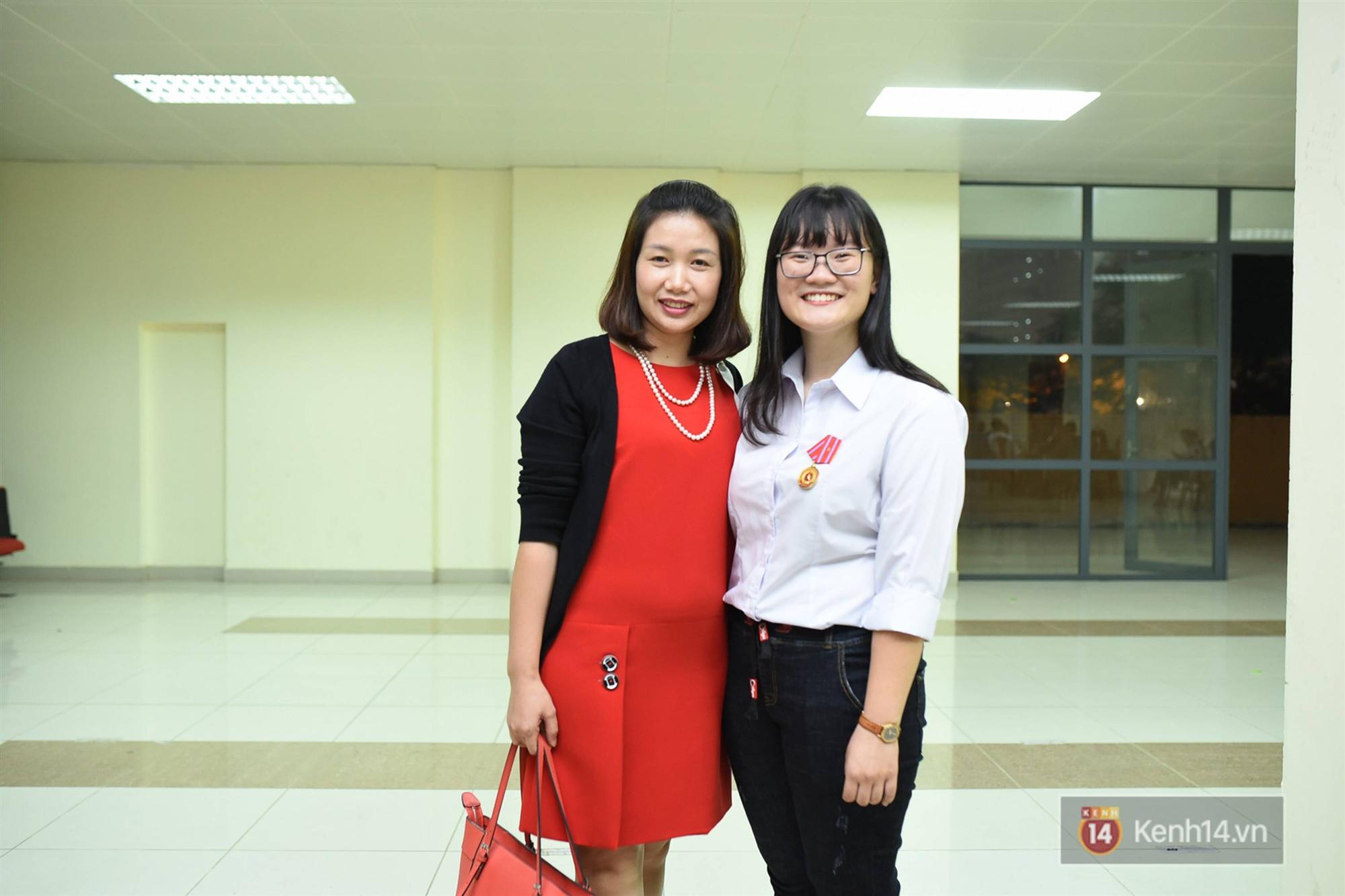 Nữ sinh 2000 giành HCV Olympic Sinh học Quốc tế, đạt kỷ lục thí sinh có điểm thi cao nhất thế giới: Ba lô đến trường nặng 8kg toàn là sách vở-6