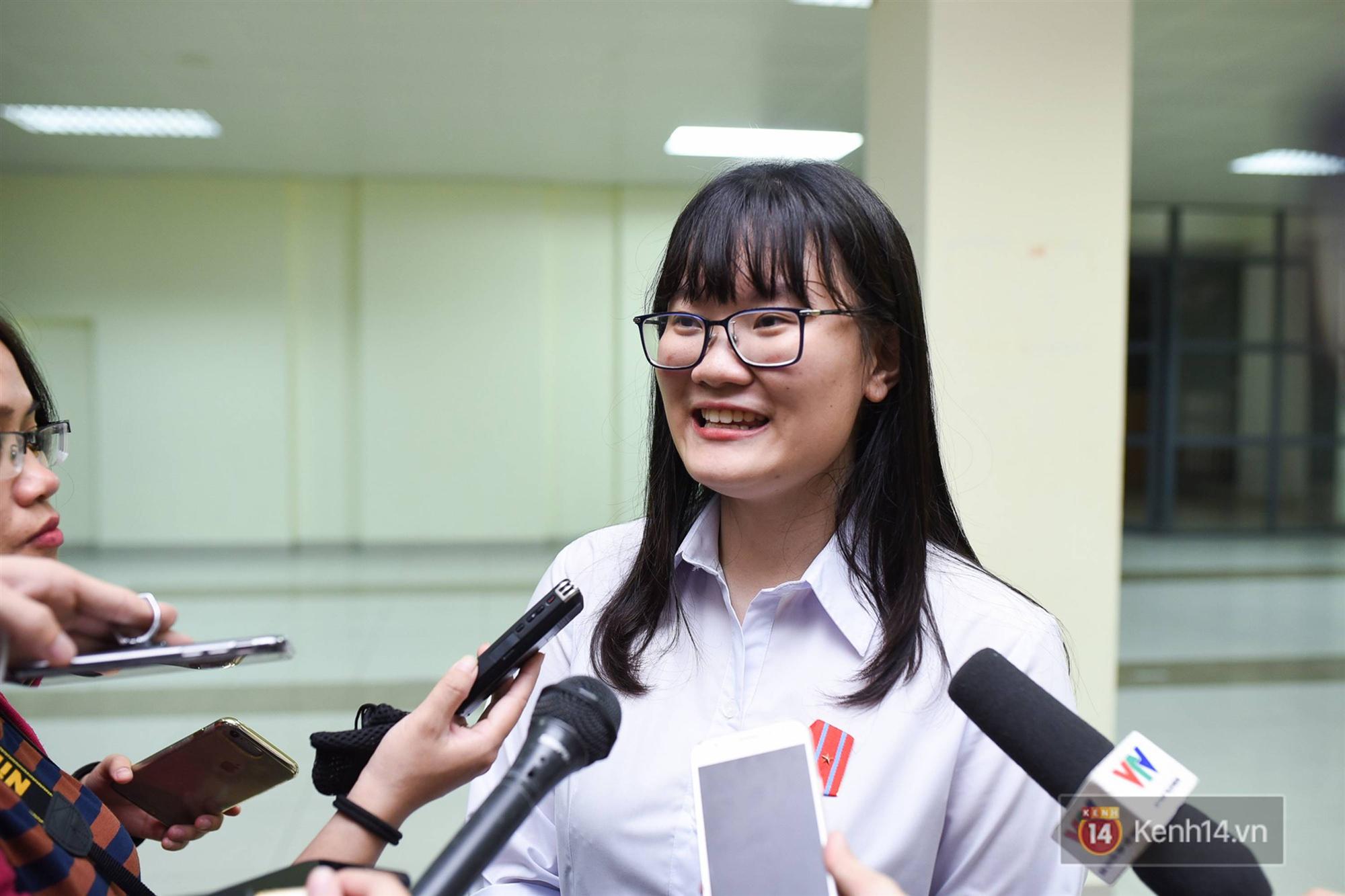 Nữ sinh 2000 giành HCV Olympic Sinh học Quốc tế, đạt kỷ lục thí sinh có điểm thi cao nhất thế giới: Ba lô đến trường nặng 8kg toàn là sách vở-7