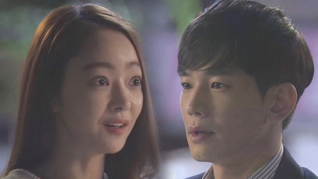 Bồ nhí của chồng nhắn tin thách thức, vợ đáp trả cực rắn khiến cô ta sợ hãi chạy mất dép-1