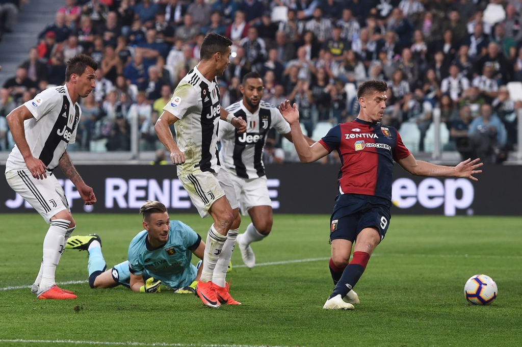 Chu kỳ ăn - ngủ - ghi bàn - lập kỷ lục của Ronaldo lại được tái khởi động-2