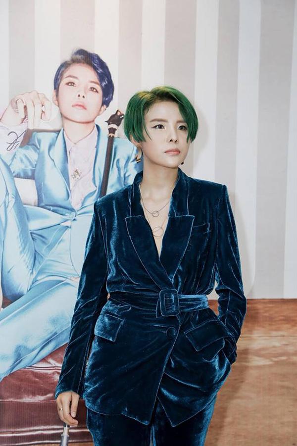 Vũ Cát Tường dính nghi vấn dao kéo bởi gương mặt như copy paste với Kỳ Duyên, Hồ Quỳnh Hương-1