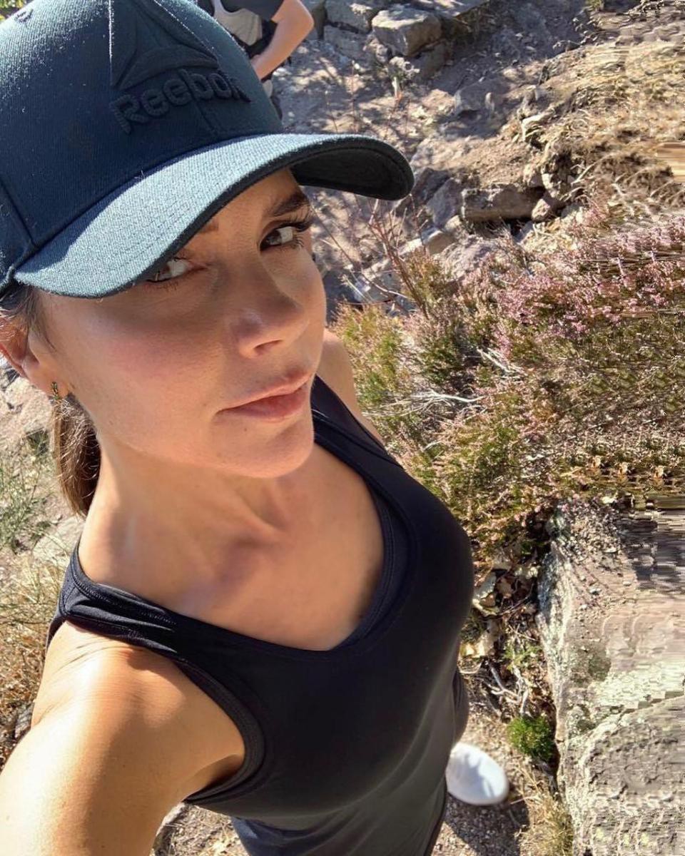 Victoria khóc suốt 2 ngày và trị liệu tâm lý sau khi David Beckham tiết lộ rắc rối trong hôn nhân-2