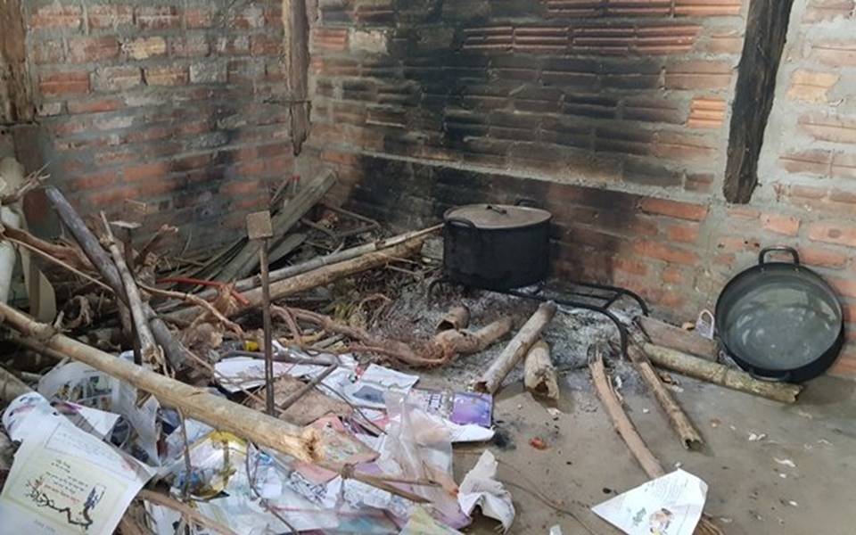 Ngôi trường suốt 3 năm thầy trò không có chỗ đi vệ sinh-6