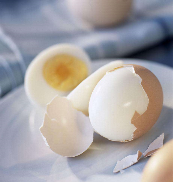 Luộc trứng theo cách này thì trăm quả như một, vỏ không bao giờ bị nứt hay vỡ mà vẫn giữ được đủ dưỡng chất-1