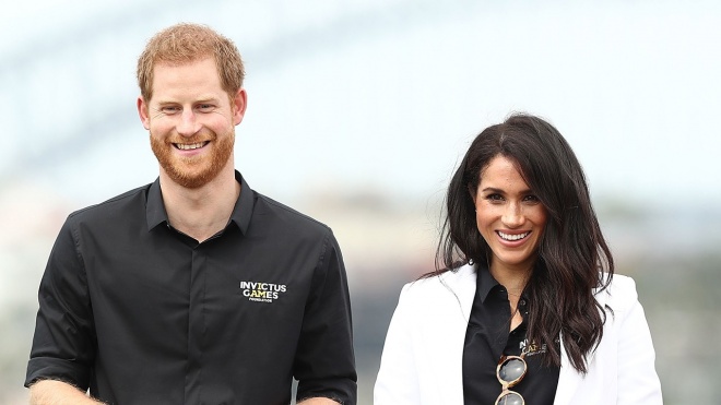 Hoàng tử Harry hé lộ Công nương Meghan Markle đang mang bầu bé gái?-1