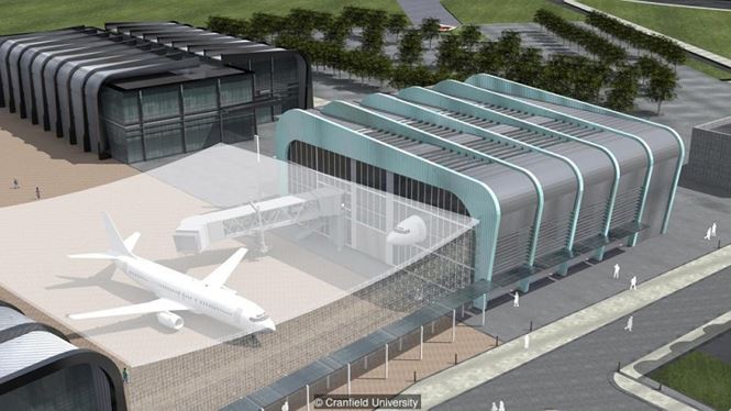 Trường học sang chảnh với sân bay và đội bay riêng-2