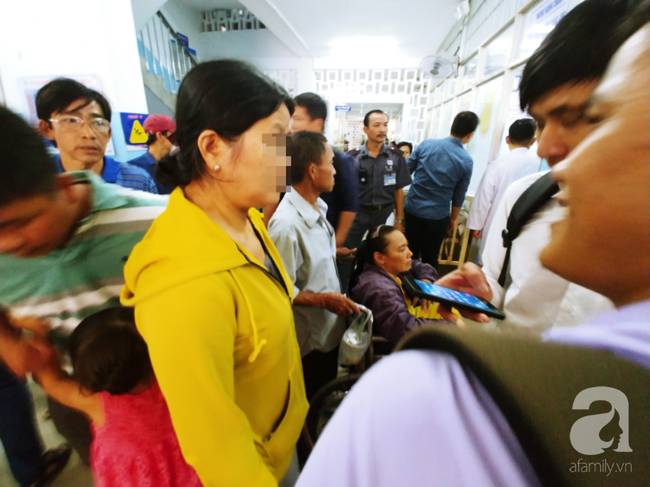 Vụ tai nạn liên hoàn tại Hàng Xanh: Mẹ bay vào Nam trong đêm, cha nghẹn ngào khi con mới đi làm đã gặp nạn-6