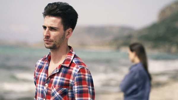 Thử chồng bằng cách nói dối mình bị bệnh nan y, suýt chút nữa tôi đã giết chết anh-1