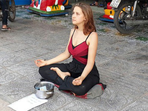 Cô gái Nga xinh đẹp và bạn trai đã rời BV Phú Quốc, viện phí muốn thu cũng không có-3