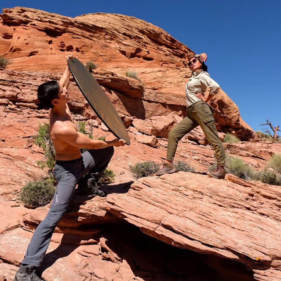 Mũ bảo hiểm có thể quên... nhưng bao cao su là phải nhớ-10