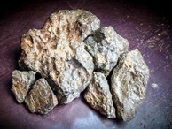 Đá mặt trăng 600.000 USD sẽ được tạc thành tượng Phật đặt tại chùa Tam Chúc