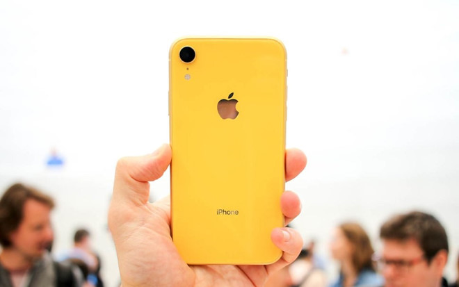 Chưa về Việt Nam, iPhone XR đã loạn giá-2