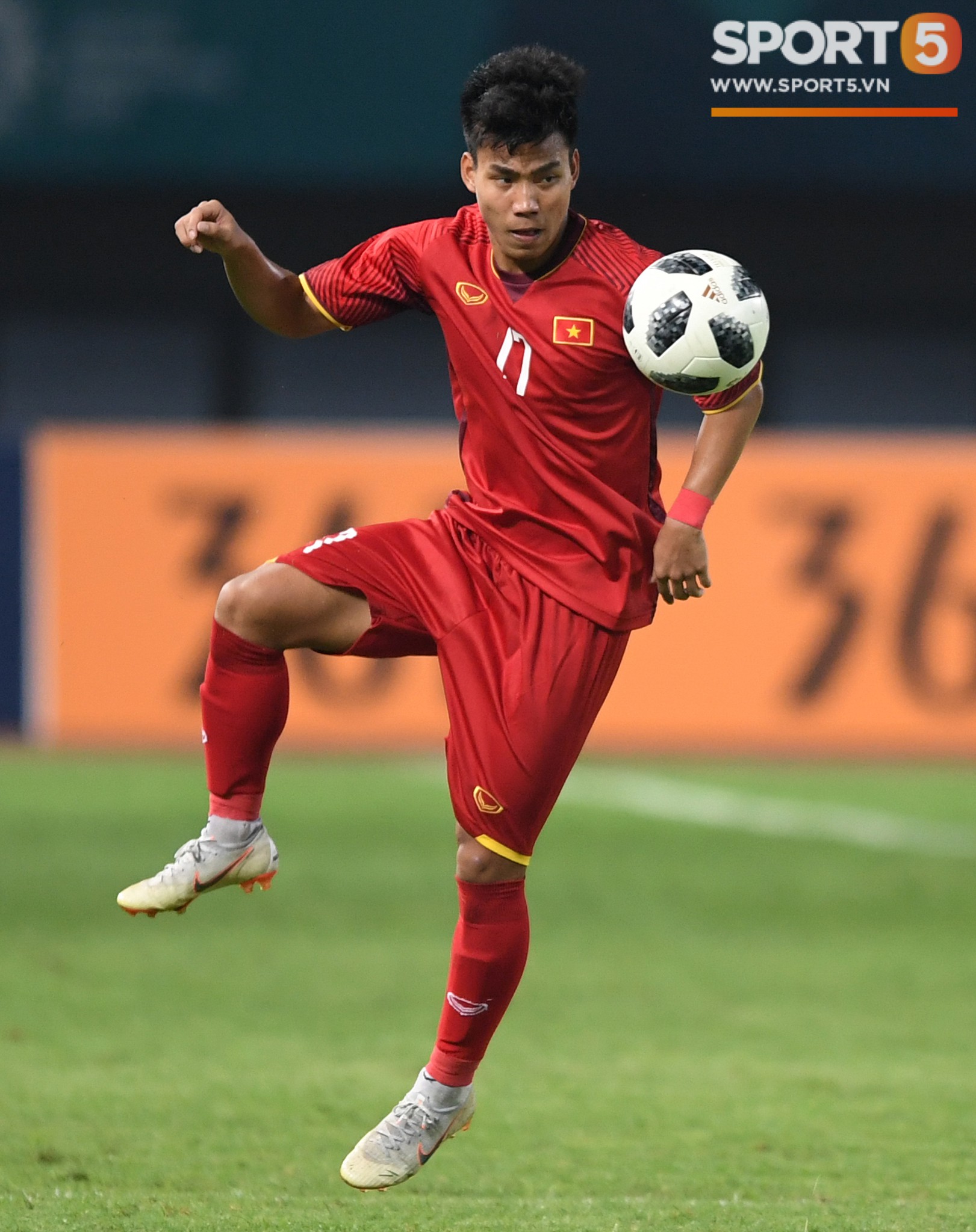 Lỡ hẹn AFF Cup 2018, Văn Thanh đề cử người đóng thế mình trong màu áo tuyển Việt Nam-1
