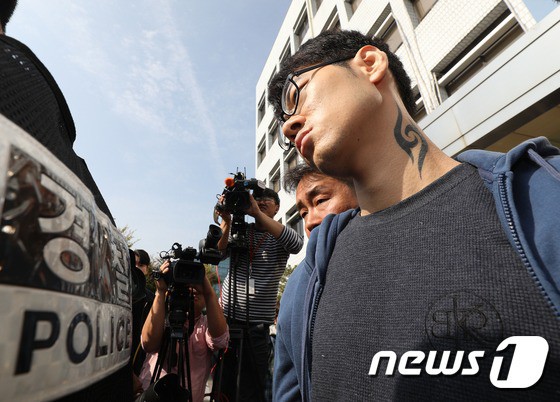Hàn Quốc: Vụ án thanh niên trầm cảm sát hại nhân viên tiệm net gây phẫn nộ cộng đồng, nhận gần 900 nghìn chữ ký kêu gọi mức án cao nhất-2