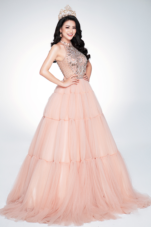 Nguyễn Phương Khánh khoe đường cong chữ S, kêu gọi bình chọn tại Hoa hậu Trái đất 2018-1