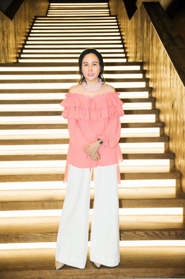 Nhan sắc người phụ nữ giàu có, hơn tuổi được Quách Ngọc Ngoan gọi là vợ-7