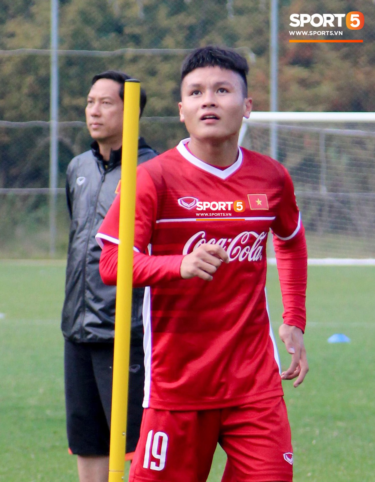 Quang Hải, Công Phượng có biểu cảm khó đỡ khi tập đánh đầu-1