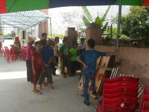 Một nữ sinh bị kẻ muốn hiếp dâm đánh mù mắt-2