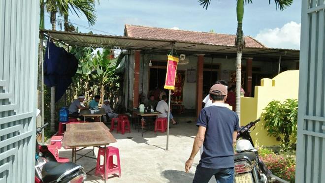 Chồng đâm thấu bụng vợ rồi vay tiền đưa đi bệnh viện: Sự hối hận muộn màng-1