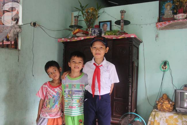 4 đứa trẻ mồ côi cha, ốm trơ xương vì đói ăn bên bà nội già yếu sau khi mẹ bỏ đi lấy chồng mới-7