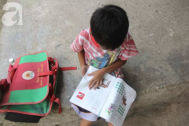 4 đứa trẻ mồ côi cha, ốm trơ xương vì đói ăn bên bà nội già yếu sau khi mẹ bỏ đi lấy chồng mới-16